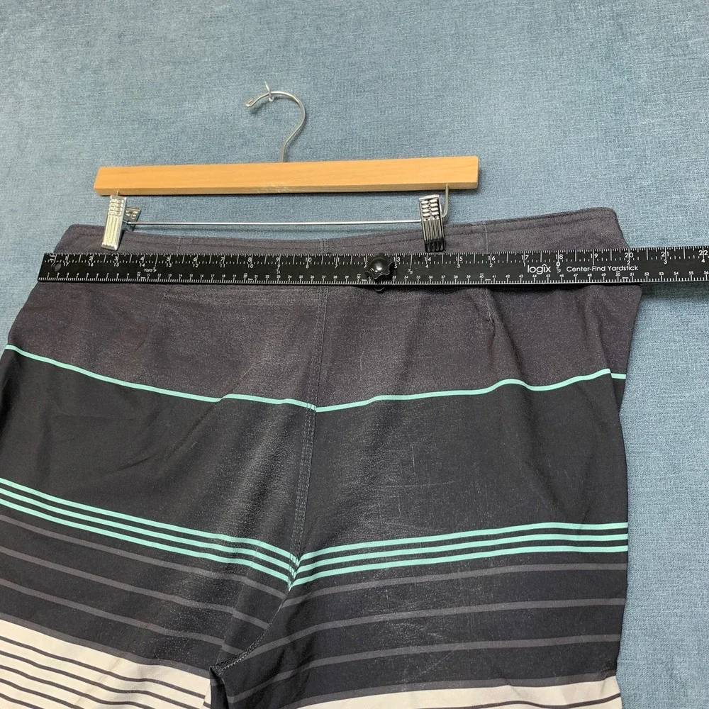 O'Neill Board Shorts Mens 38 Multicolor Logo Straight Leg Striped Summer Beach